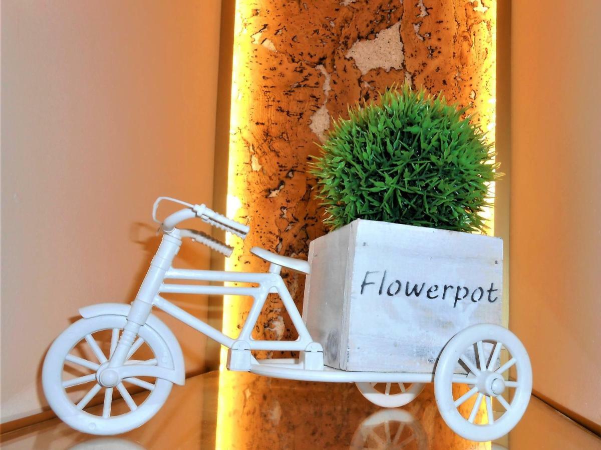 Marras Apartment เอเธนส์ ภายนอก รูปภาพ