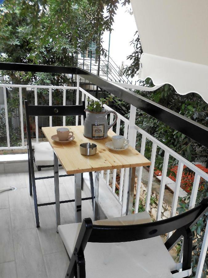 Marras Apartment เอเธนส์ ภายนอก รูปภาพ