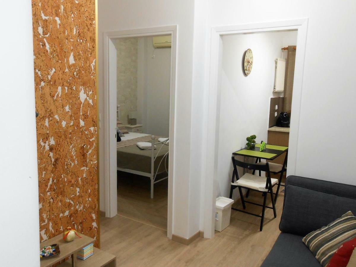 Marras Apartment เอเธนส์ ภายนอก รูปภาพ