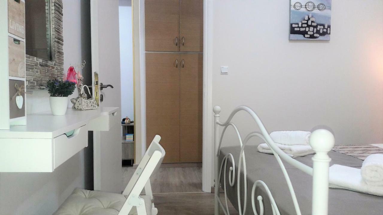 Marras Apartment เอเธนส์ ภายนอก รูปภาพ